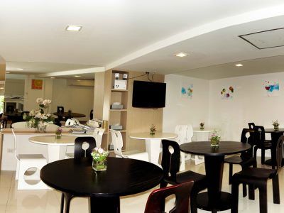 Nantra Silom Khách sạn